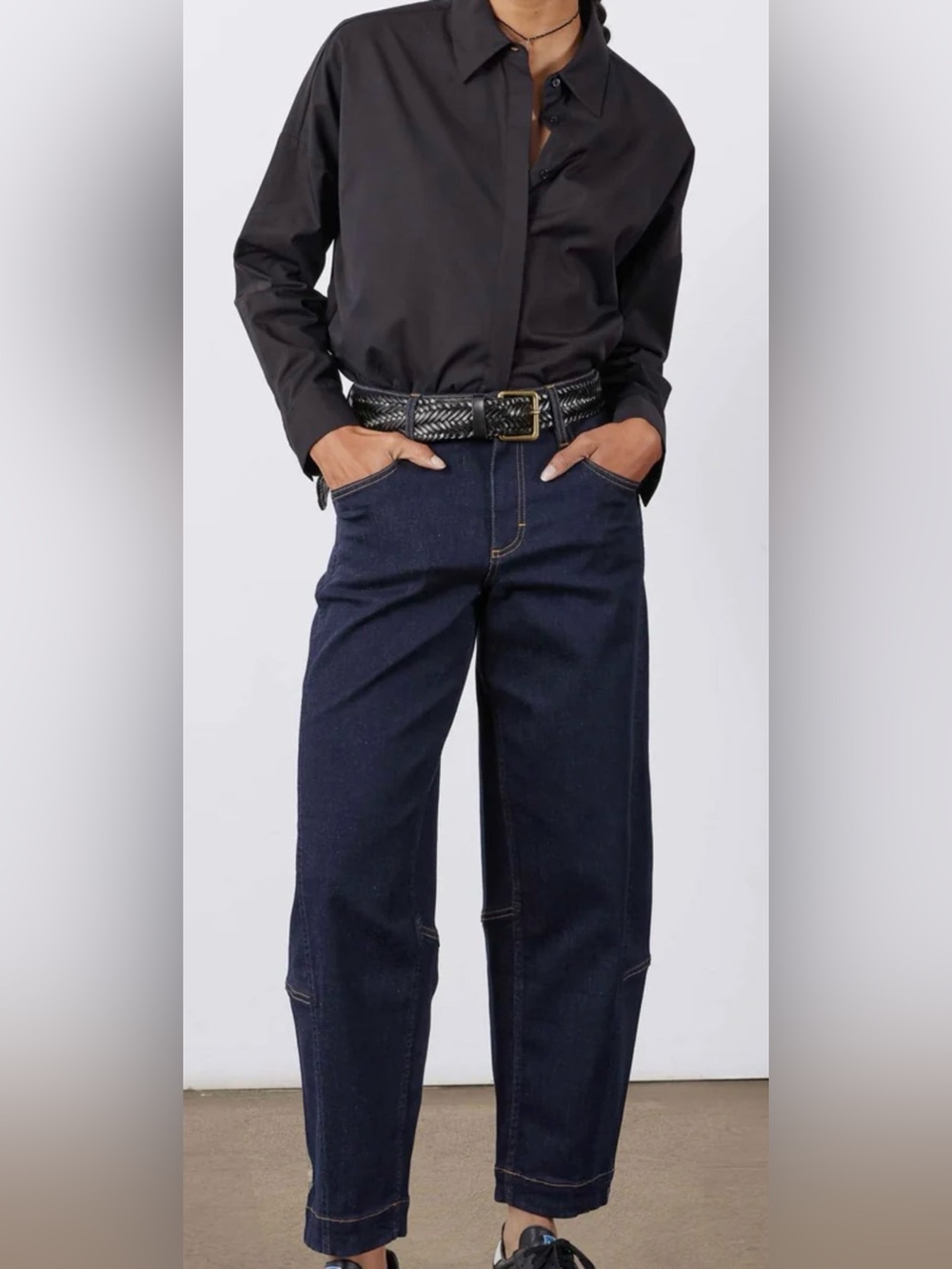 Ruti The Ultimate Barrel Leg Jeans 2.0 in NYX Dark Wash